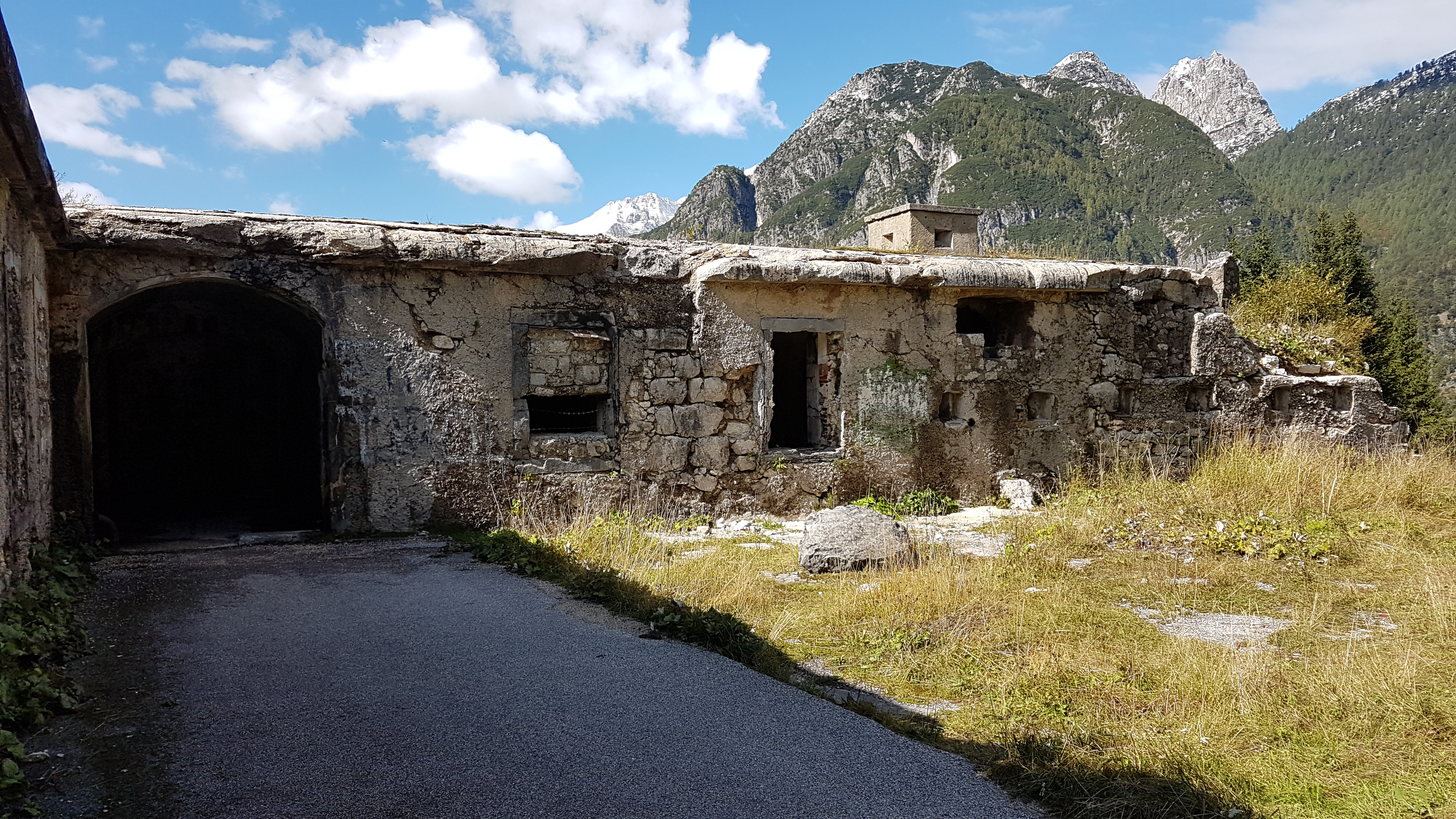Das Predil Fortress an der Grenze Italien - Slowenien